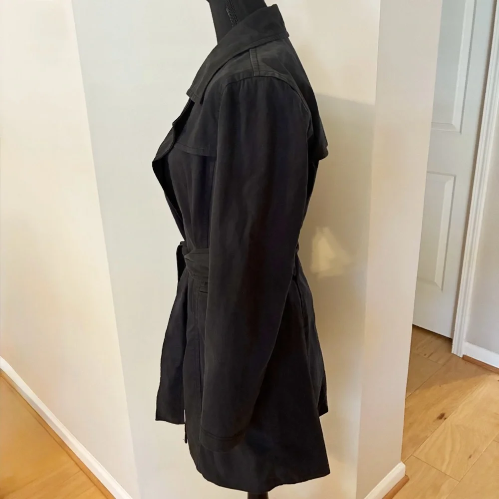 Jacob Black Feminine Vintage Trench Coat with Waist Tie, Pockets; size Small - Picture 3 of 13
